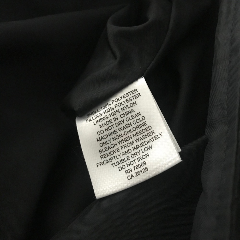 Ashworth Quilted Navy Blue Vest - Picture 4 of 4